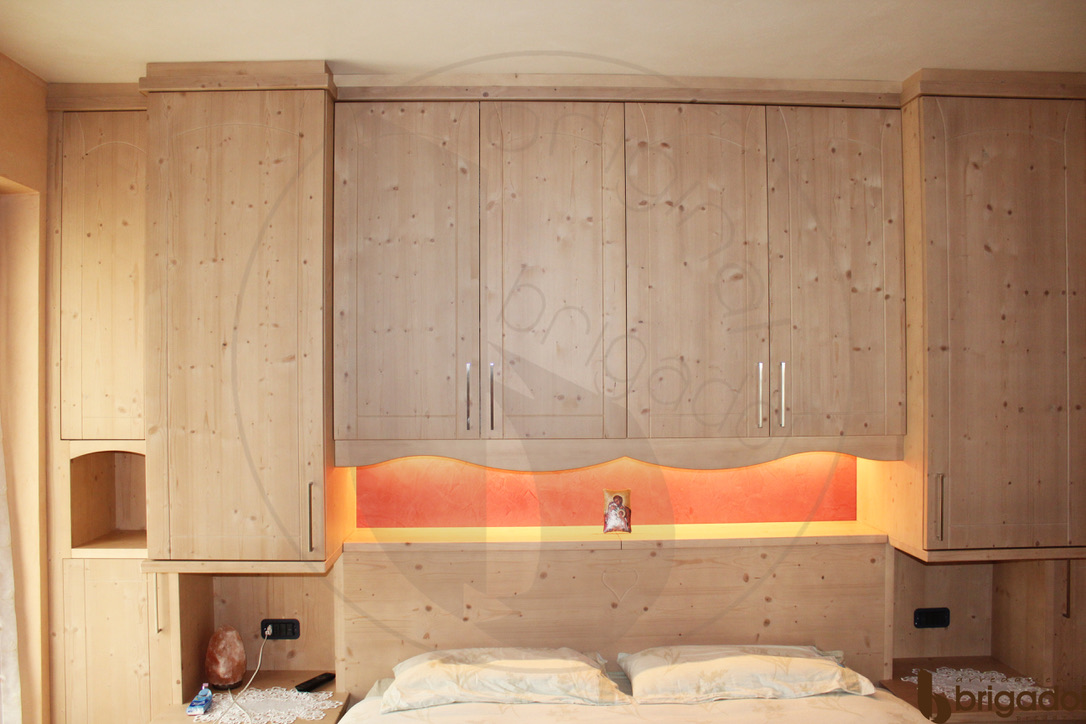 camera da letto legno arredamenti brigadoi val di fiemme trentino