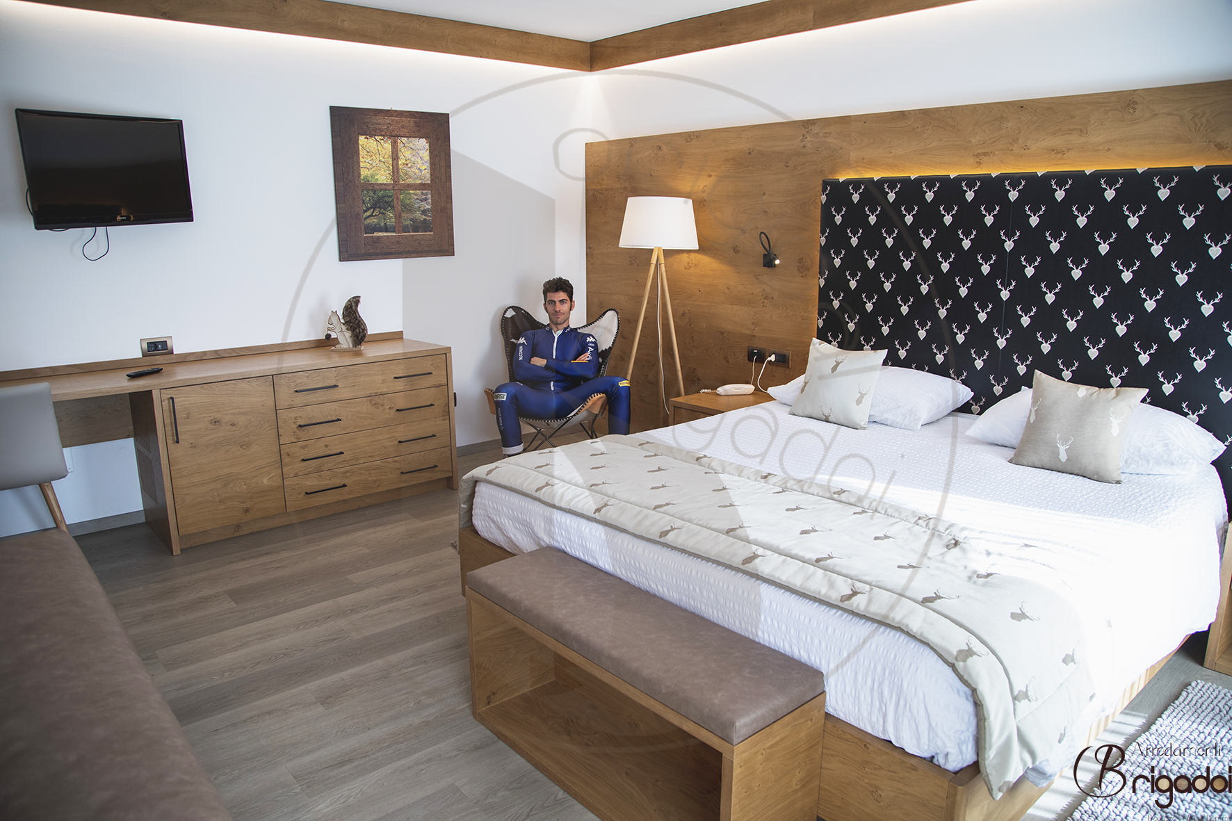 suite cervi dolomiti arredamenti falegnameria brigadoi mountaindesign interiordesign val di fiemme hotel deluxe legno trentino dolomiti