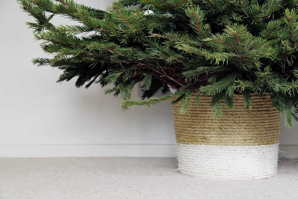 Willow Christmas Tree Basket