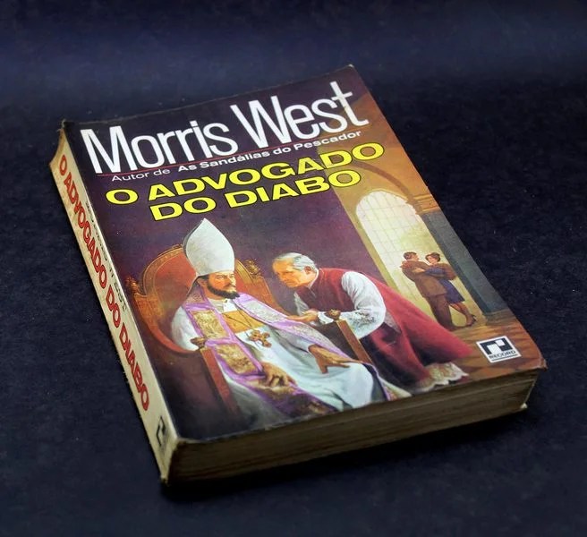 Morris West, Romances Dramáticos - Familia Muda