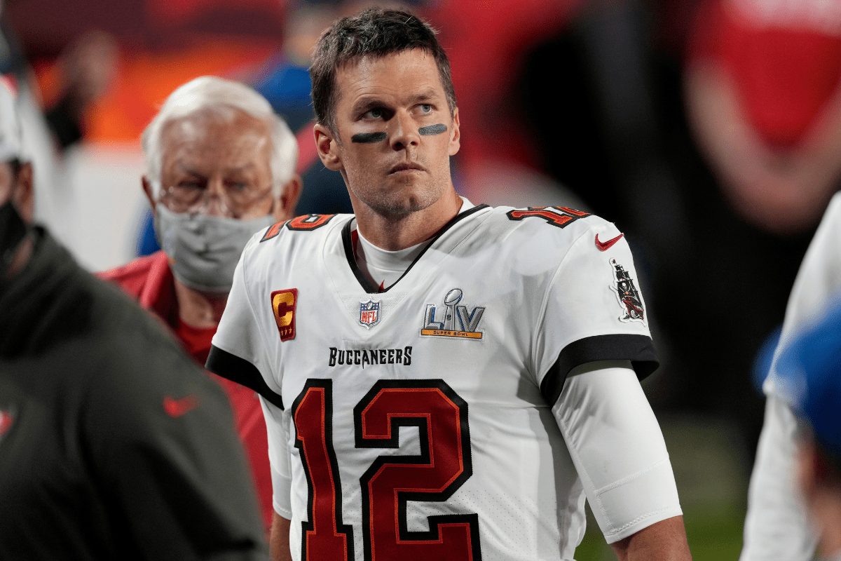 Why do athletes wear eye black?
