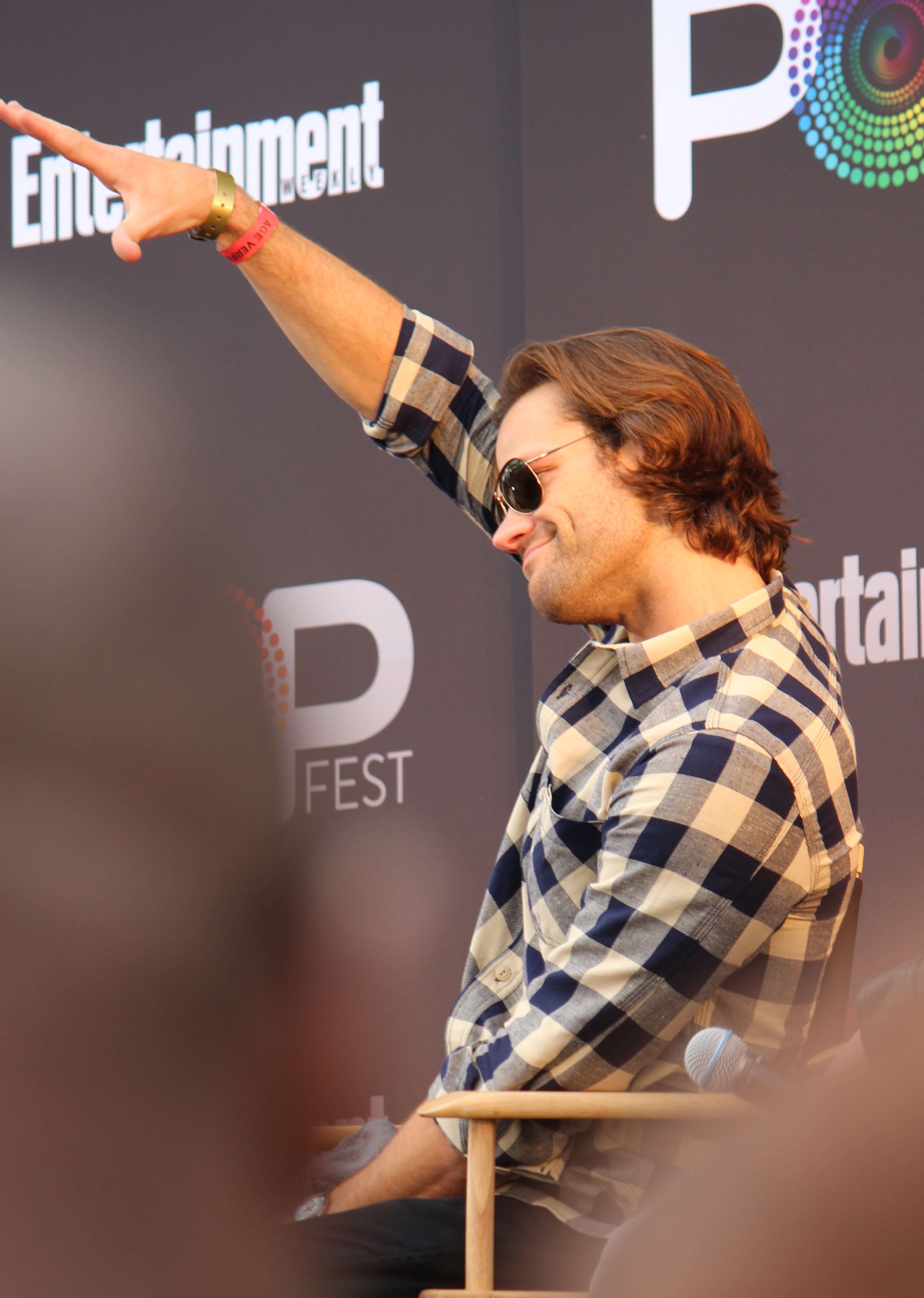 Jared Padelecki doing a mic drop