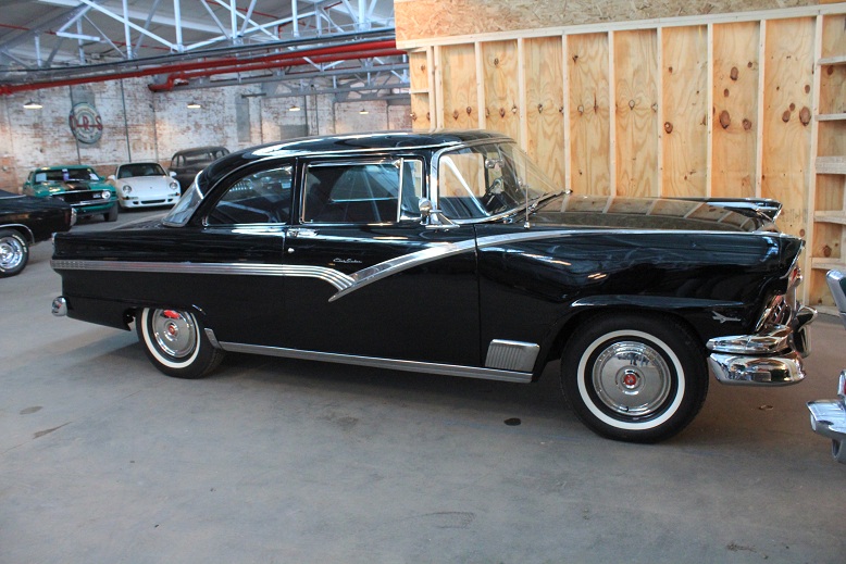 1956 Ford Fairlane FantomWorks
