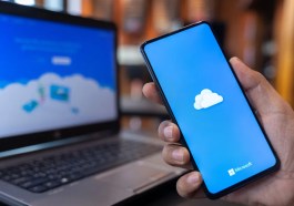 How to stop OneDrive from auto-saving files to Windows