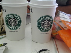 Esta foto la saqué en el Aeropuerto Internacional de Ciudad de Mexico en 2006. Pero los vasos son iguales.