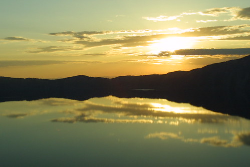 Crater Lake Sunrise by webmink