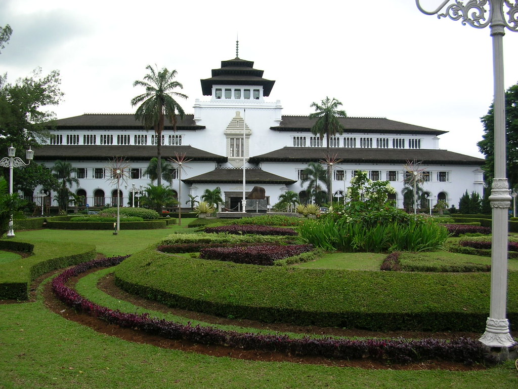Free Gambar File Gedung Bank Syariah Bukopin Panoramio JPG Wikimedia Gambar Gratismons Terkeren oleh Lampung Hits