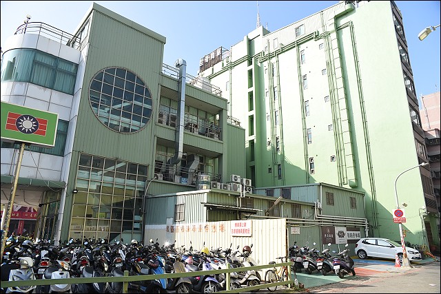 高雄左營住宿 高雄旅遊 眷村民宿推薦 復古文青景點 左營建業新村 日式 Ddmba