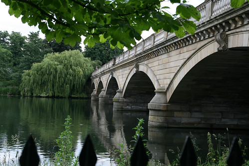 Serpentine Bridge