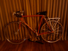 And Squeaker now has a rear rack and is ready to ride! Woohoo!