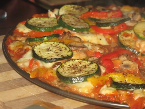 Vegetable pizza