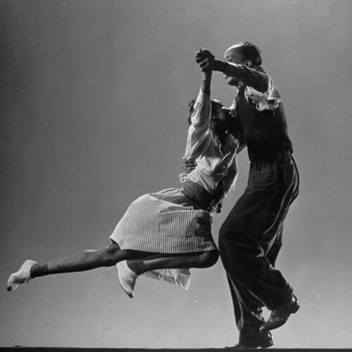 There is no dance like swing dance! 4053573104_97e85d8e70.jpg