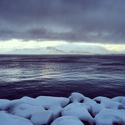 Black ocean, white mountain #esja #iceland #reykjavík