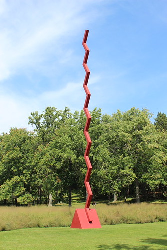 巨大彫刻を展示する屋外美術館「ストーム・キング・アート・センター