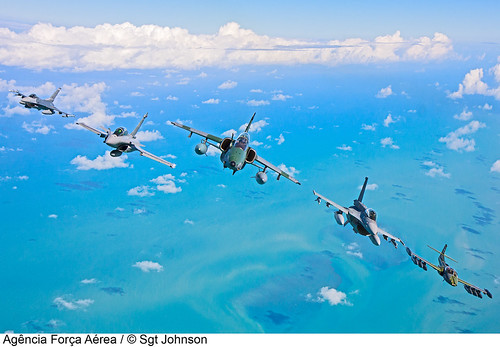Esquadrão multinacional by Página oficial da Força Aérea Brasileira