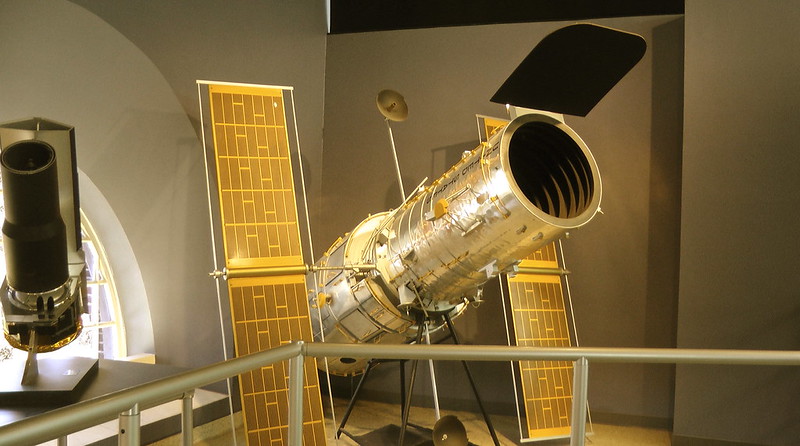 autumn smells great because everything is dying