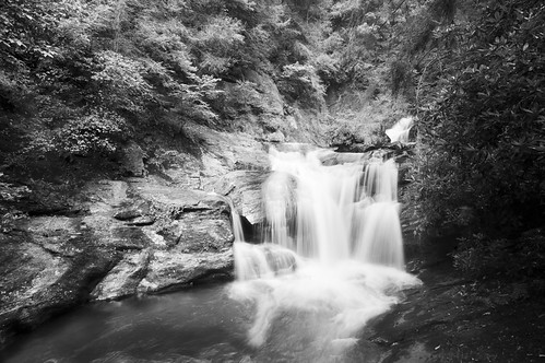 Dukes Creek Falls