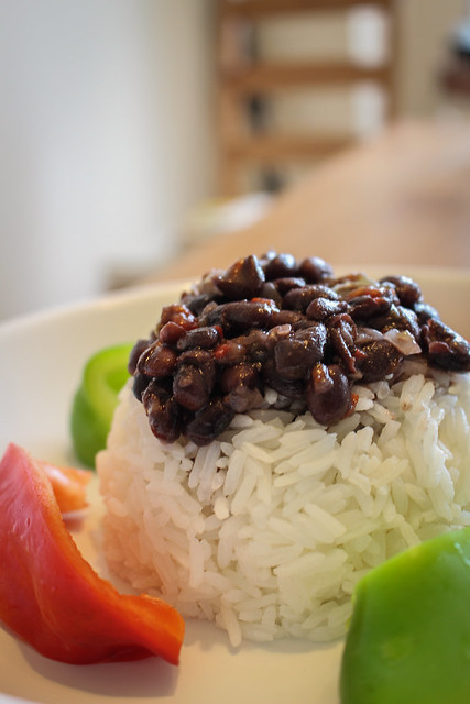 Frijoles Negros (Cuban Black Bean Stew) | via HeartofHomemade.com Frijoles Negros (Cuban Black Bean Stew) | via HeartofHomemade.com