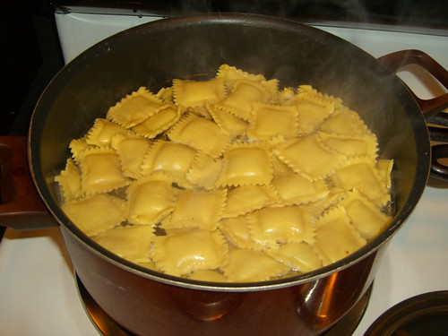 Cooking ravioli