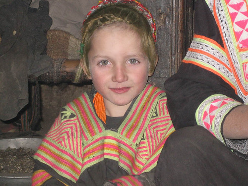 dark green eyes pakistan kalash girl
