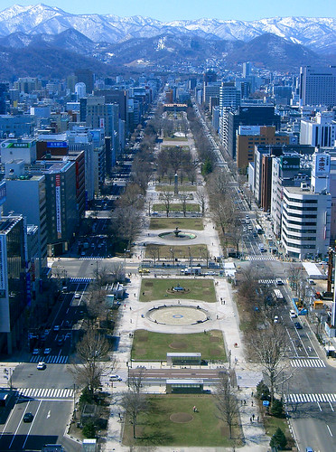 Vistas desde la torre de la televisión. Al fondo la pista de saltos de las olimpiadas de 1972. Vistas desde la torre de la televisión. Al fondo la pista de saltos de las olimpiadas de 1972.