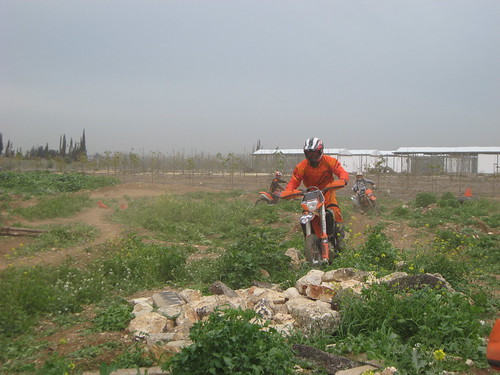 קורס רכיבה מתקדם בכפר טרומן