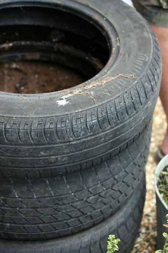 Tyre containers