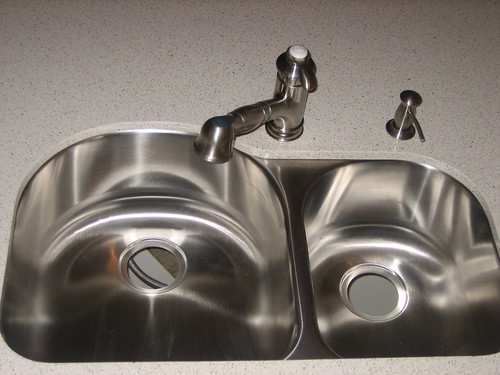 Sinks- Undermount vs.<br><br>Overmount