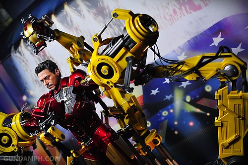 Hot Toys Iron Man 2 - Suit-Up Gantry with Mk IV Review MMS160 Unboxing - day3 (65)