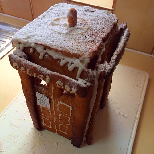Gingerbread tardis