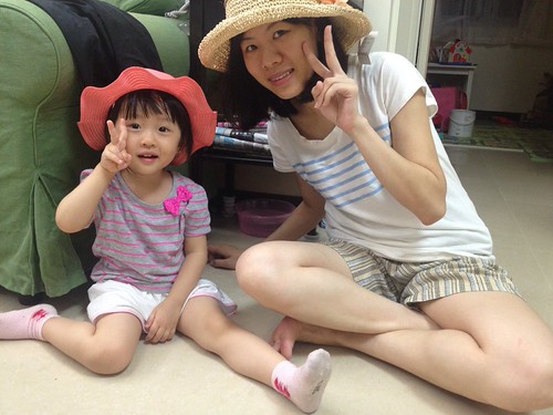 Mummy and Abi get new hats! 媽咪孟姸有新帽子！