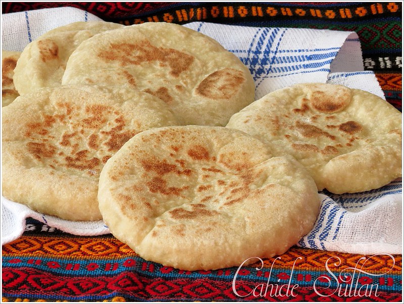 tavada dürümlük pita ekmeği