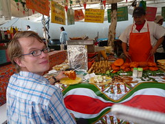 Mittagessen am Strassenstand, Mexiko City