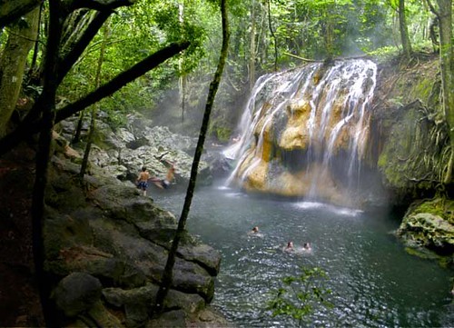 Heisser Wasserfall der Finca El Paraiso