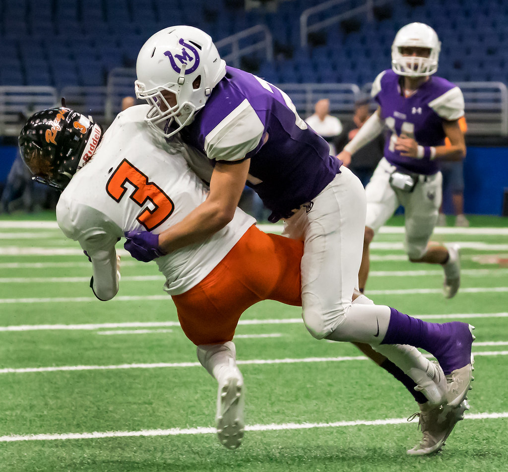 Mason punchers varsity football game at the state quarterfinals against