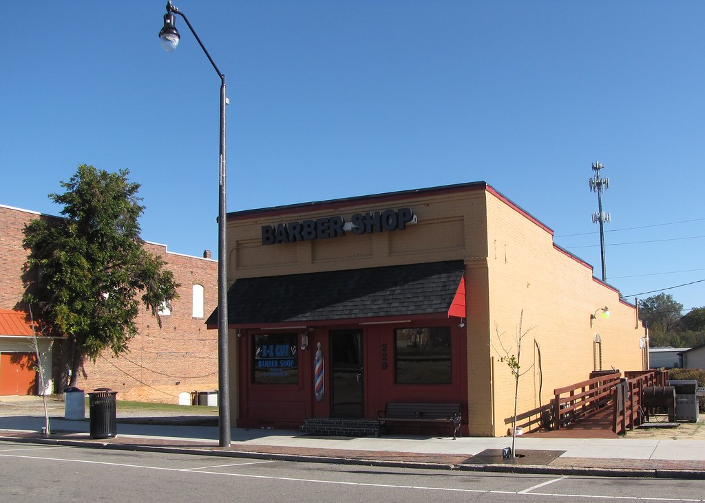 E Z Cut Barber Shop E Z Cut Barber Shop Is On Chatham Stre Flickr