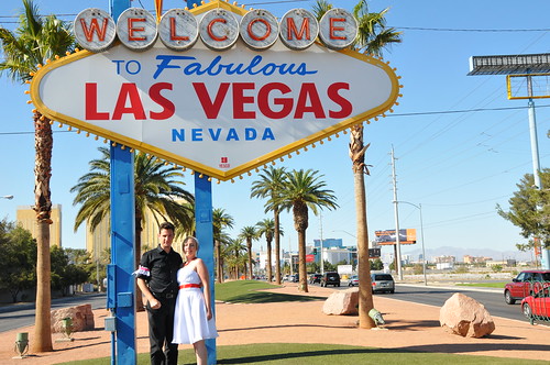 Just (re)Married at the Vegas sign