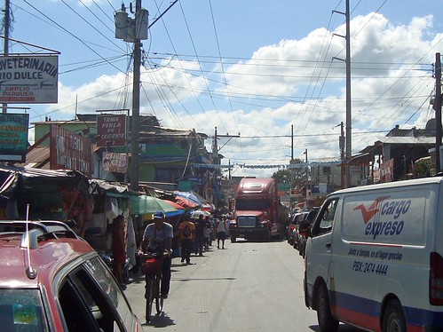 Hauptstrasse von Rio Dulce