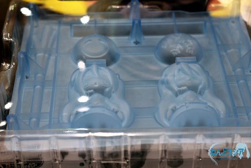 Ice tray with Hatsune Miku and Hachune Miku pattern