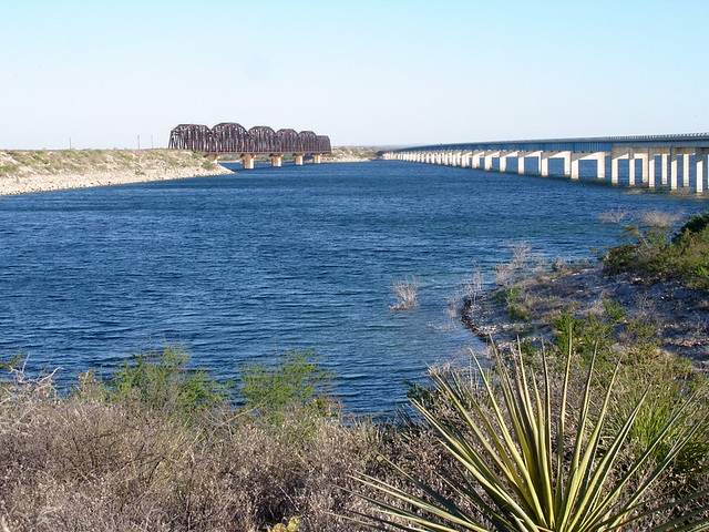 First of all check whether all the contents of the km player. AMISTAD RESERVOIR | Flickr - Photo Sharing!