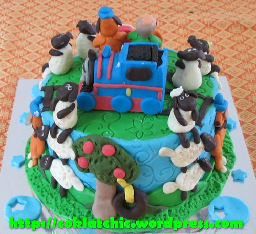 Cake Shaun the Sheep dan Thomas the Tank Engine
