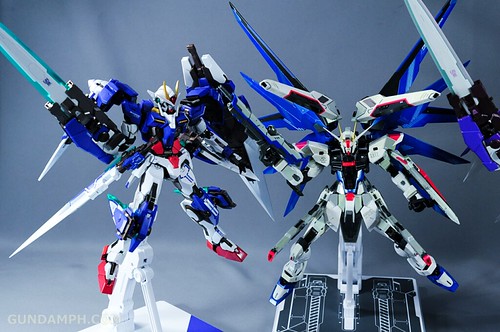 Metal Build Freedom Gundam Prism Coating Ver. Review Tamashii Nation 2012 (106)