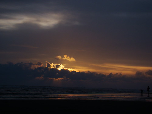 Sunset behind the cloud by enamur