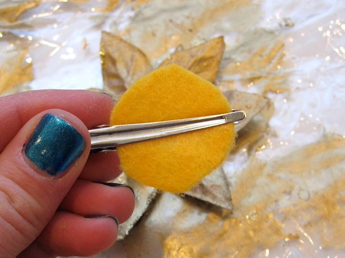 Place the felt