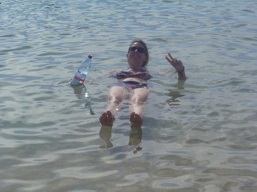 Floating on the sodium-rich waters of Cejar lake P1090370