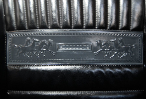 embossed Mustang herd in the leather of the seats