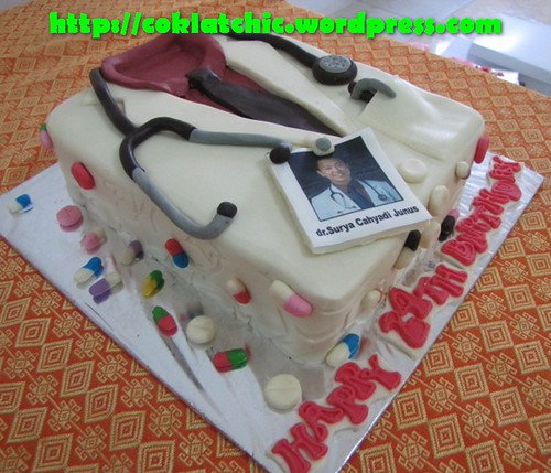 Cake Baju Dokter