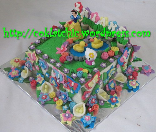 Cake Princess dan Hello Kitty