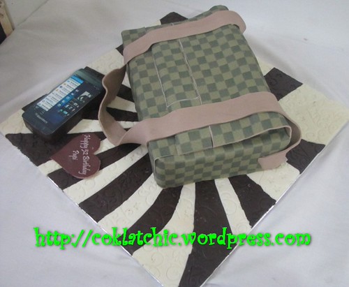 Cake Tas Louis Vuitton dan  blackberry Z10