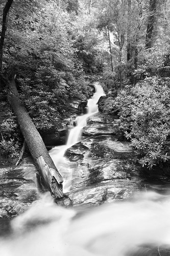 Dukes Creek Falls